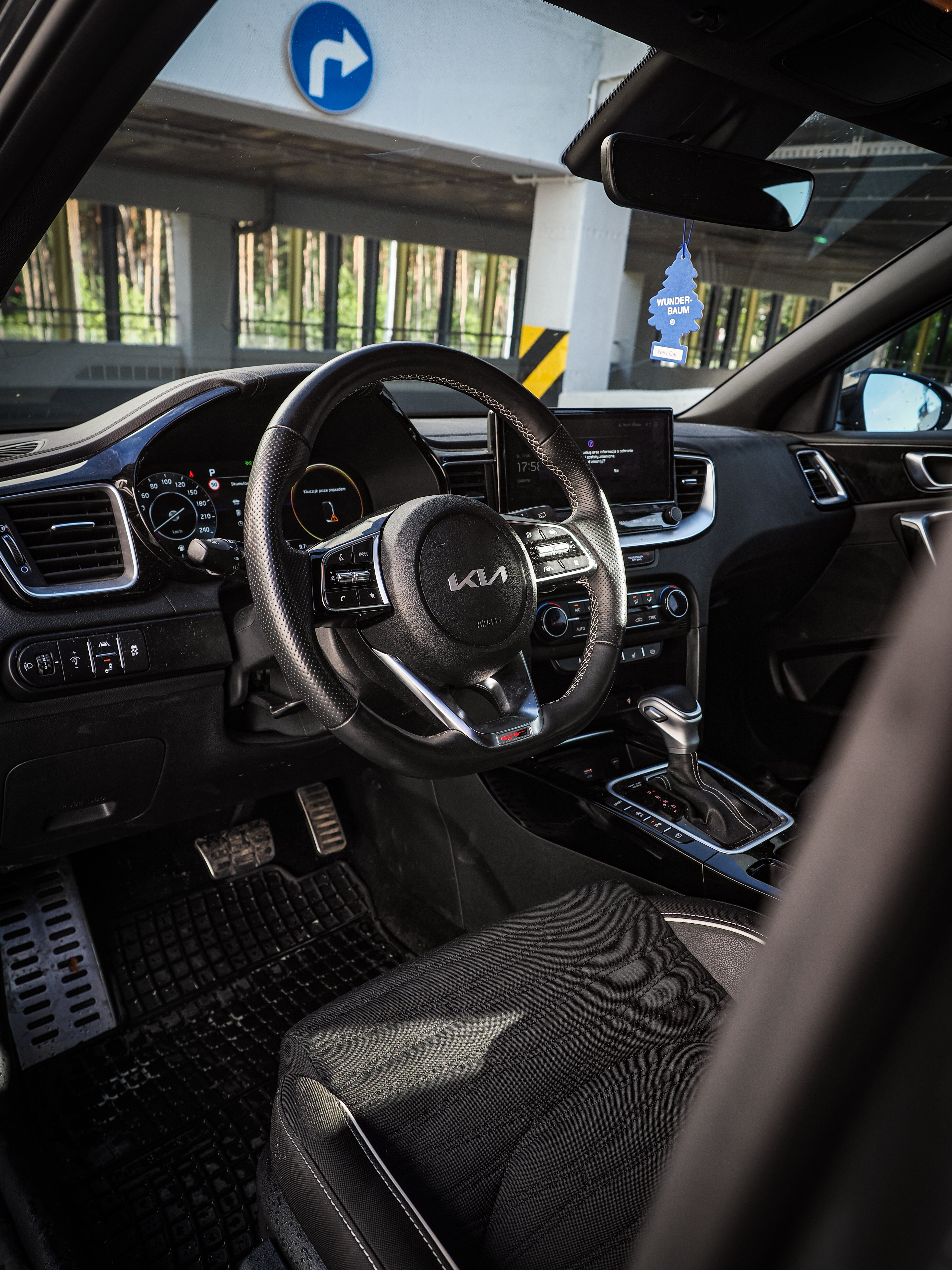 Kia Ceed GT-Line zdjęcie 4 — wynajem Toruń